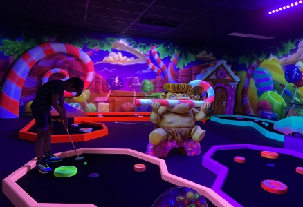 1 spel Glow minigolf € 9,95